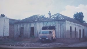 Demolição do antigo galpão